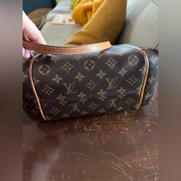 Louis Vuitton Totally MM tote - Picture 5 of 13